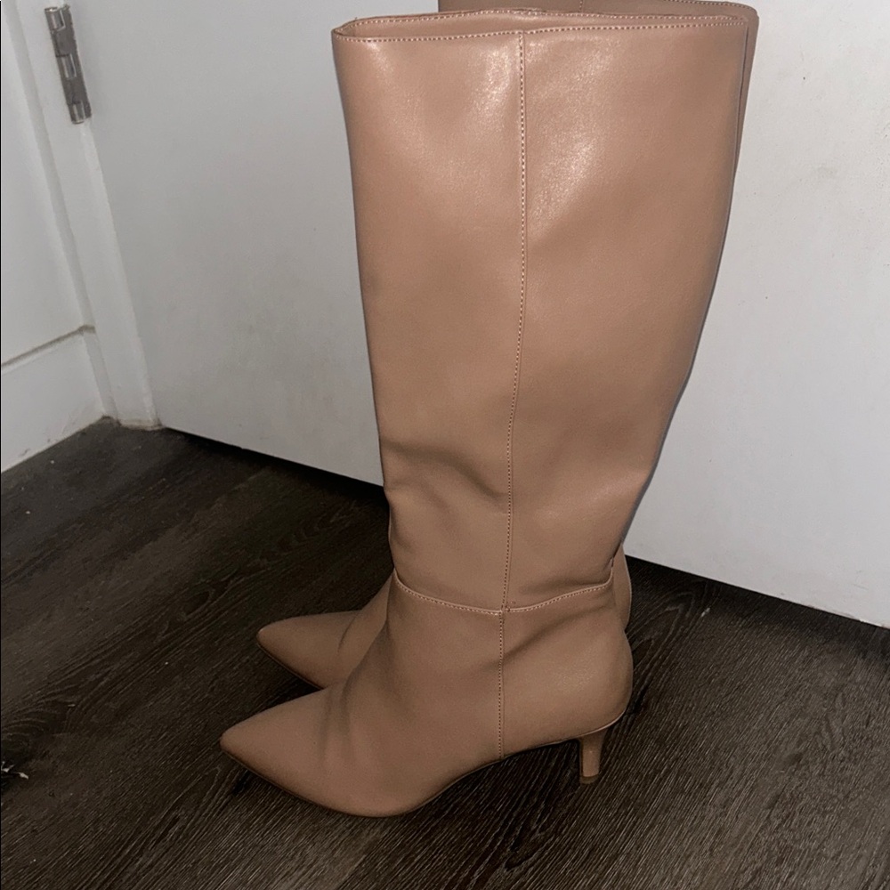 DV by Dolce Vita Tan Knee-High kitten heel Boots